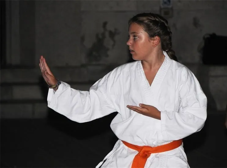 Atleta della Katamà in posizione di guardia